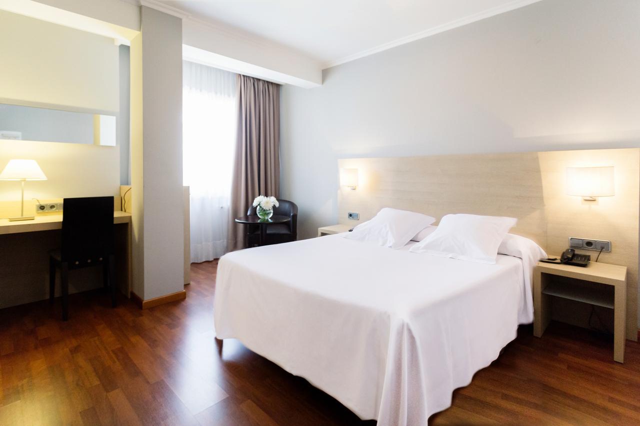Hotel Valencia Ferrol Exterior foto